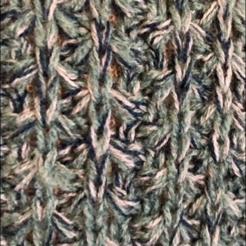 Universal Tread/ NWT/ Cropped Sweater /XS - Picture 8 of 10